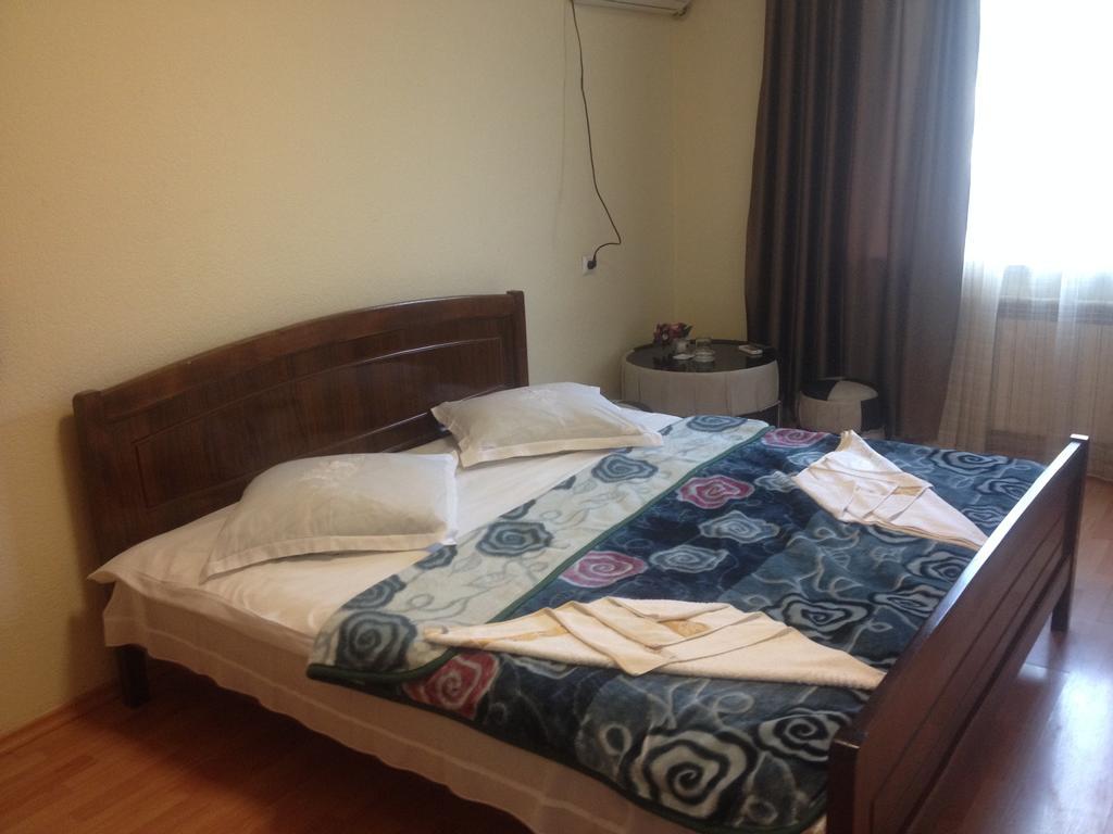 טביליסי Sun Rise Hotel חדר תמונה