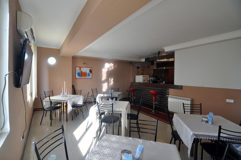 טביליסי Sun Rise Hotel מראה חיצוני תמונה