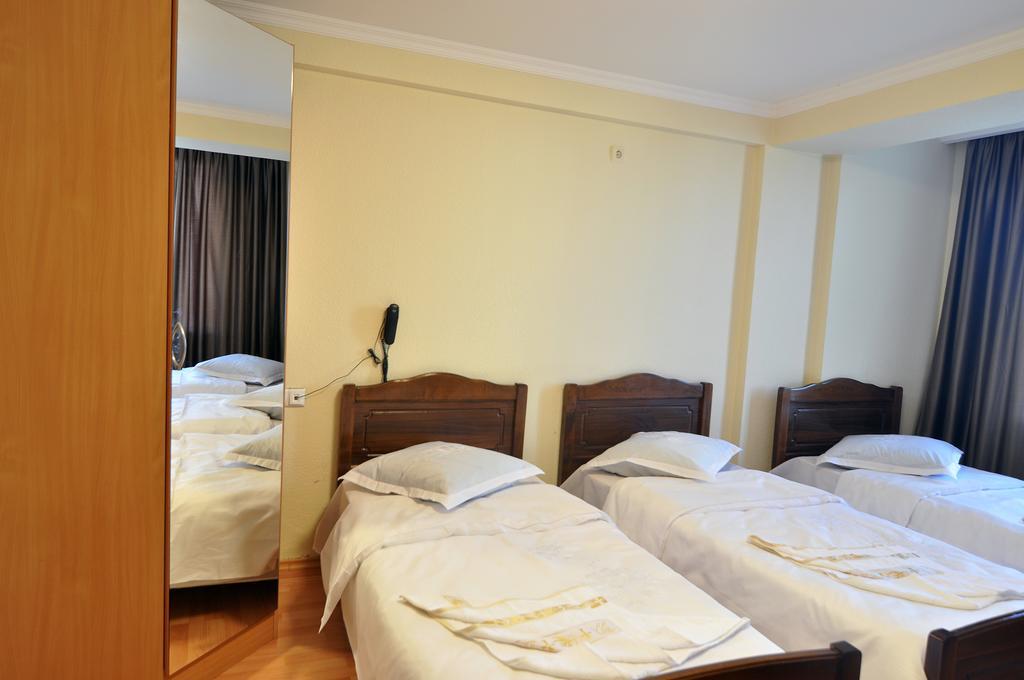 טביליסי Sun Rise Hotel חדר תמונה