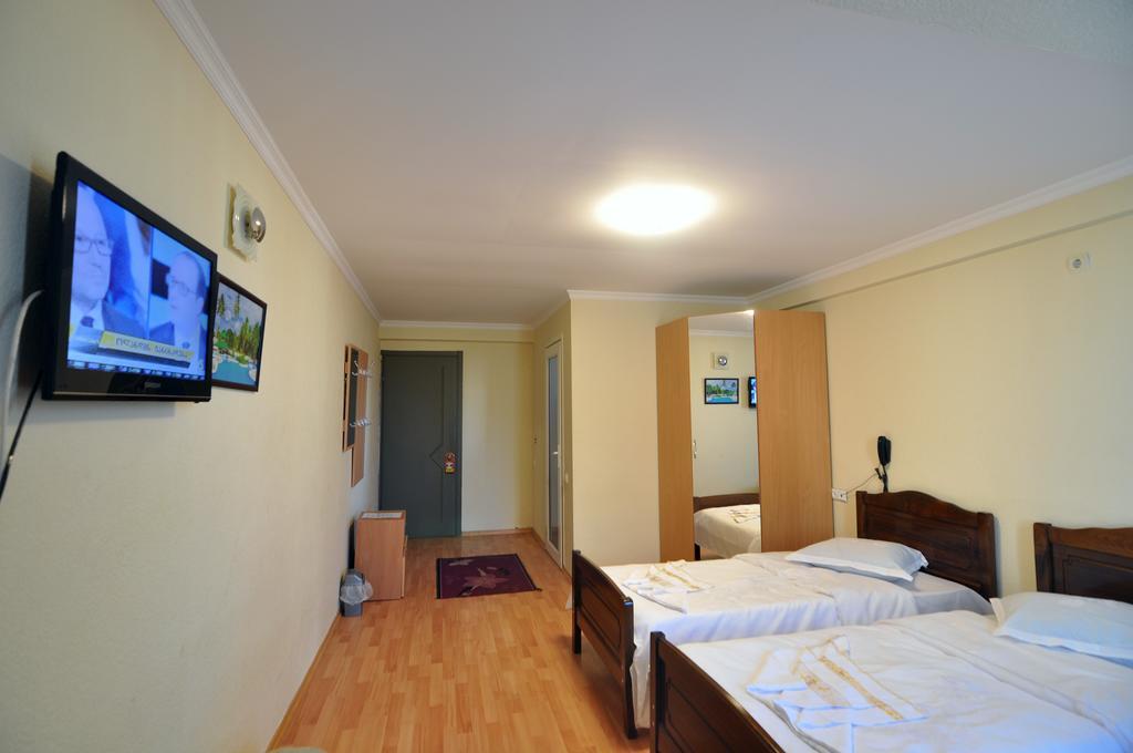 טביליסי Sun Rise Hotel חדר תמונה