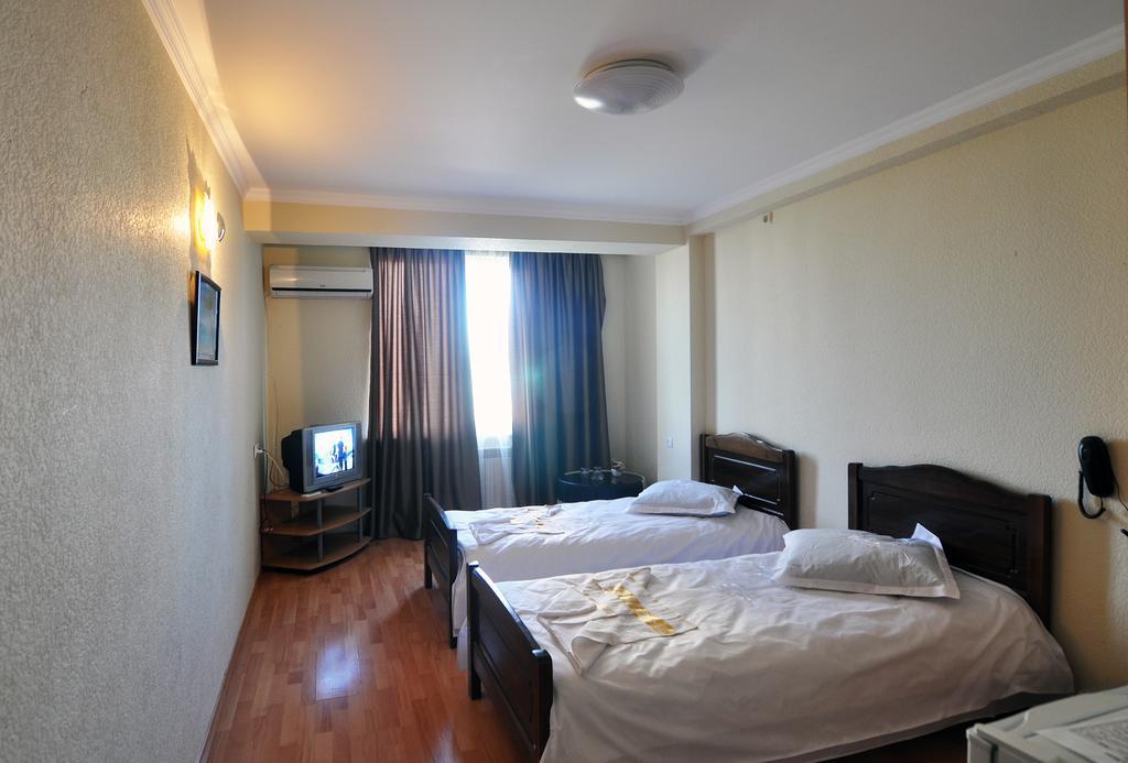 טביליסי Sun Rise Hotel חדר תמונה